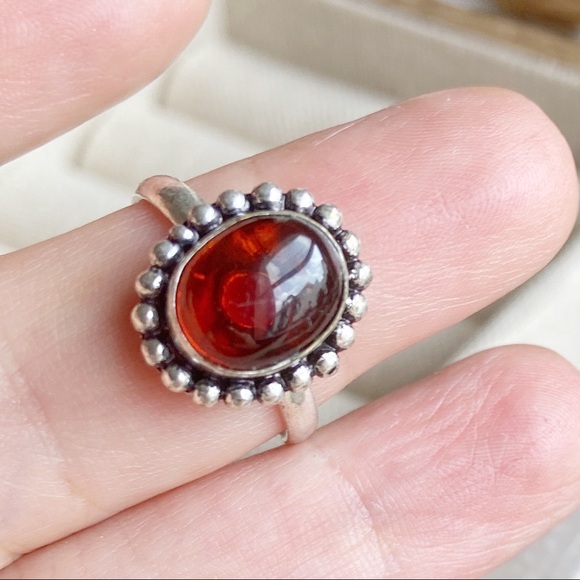 Alquimia Jewelry - Victorian  garnet sterling silver ring